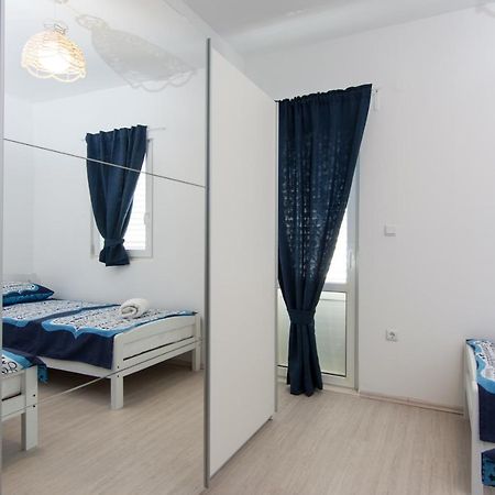 Lux Apartman S Pogledom Na More Trogir Exteriör bild